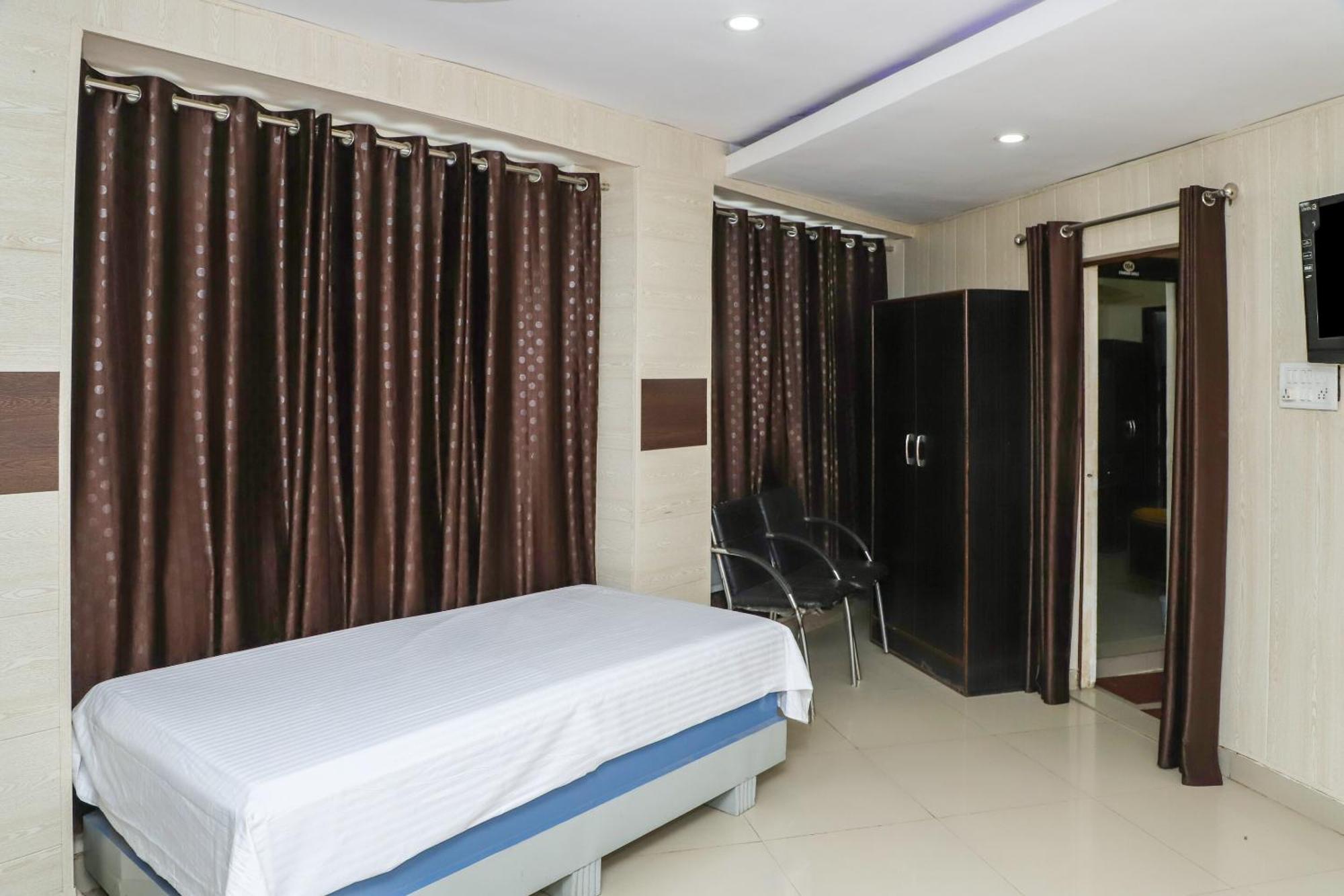 Oyo Hotel Duke Inn Jhansi Exterior photo