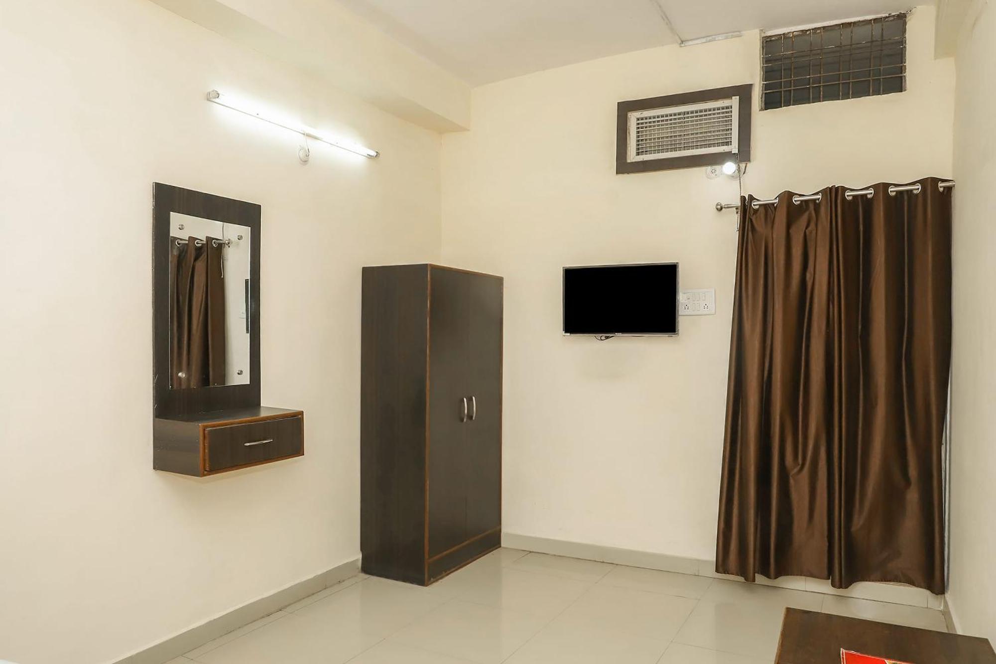 Oyo Hotel Duke Inn Jhansi Exterior photo